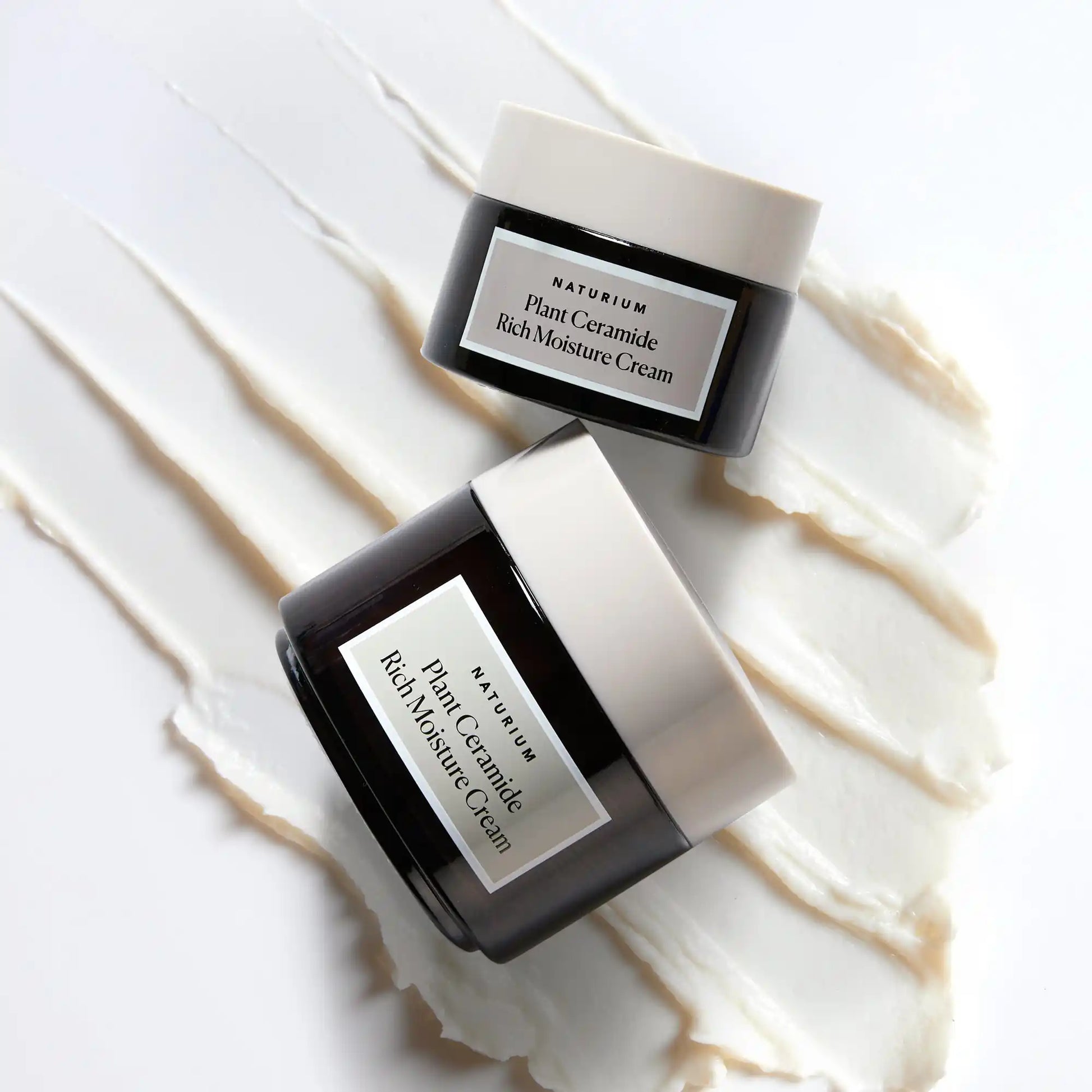 plant-ceramide-rich-moisture-cream-jumbo-s9 11_18_2021_Naturium0575-crop.webp